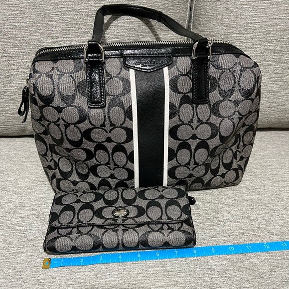 Coach Purse and Wallet set - Picture 10 of 12